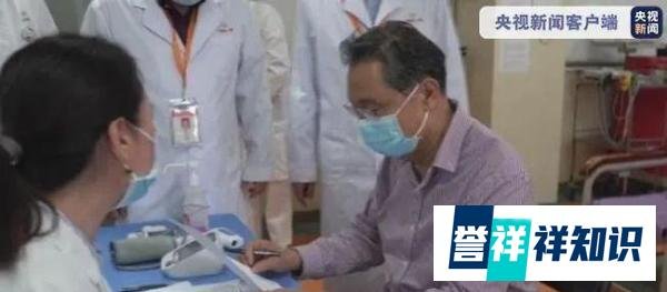 “胡一菲唐悠悠”同框，邓家佳娄艺潇两个美女真不错
