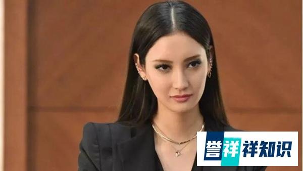 「日本第一美腿」归来！菜菜绪全新超辣写真，九头身引全网惊呼！