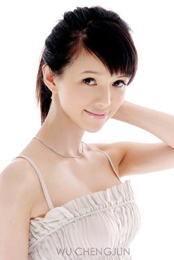 班嘉佳的介绍