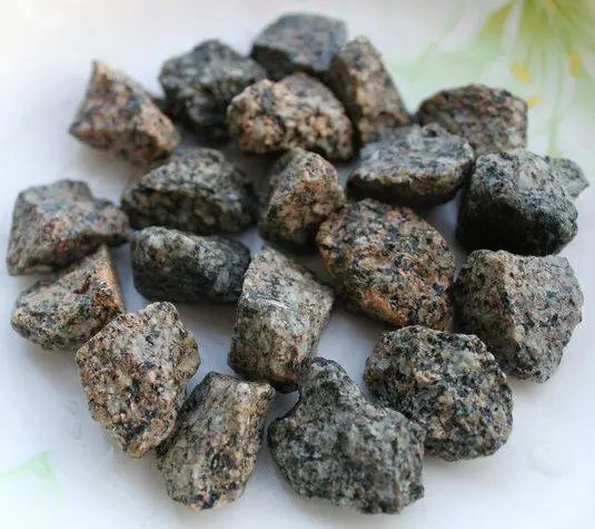 罐头里面有石头,厂家称是麦饭石,什么是中华麦饭石?