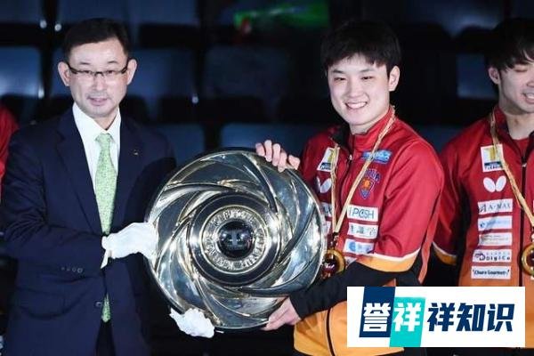 张本智和输给19岁同龄人,受世界冠军鼓舞决胜局立功夺冠