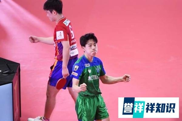 张本智和输给19岁同龄人,受世界冠军鼓舞决胜局立功夺冠