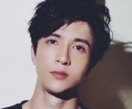 薛之谦炮轰哪位主持人？