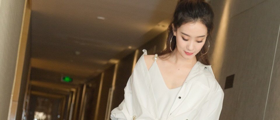 35岁娱乐圈“老女人”，她和杨幂是同学，如今成为国民妈妈，她是谁？