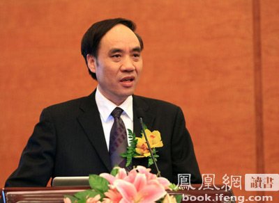 辜胜阻的介绍
