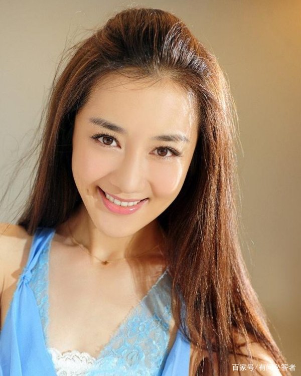 自称“古装第一美人”的李晓依，被宠物狗咬伤脸后，现在怎么样了？