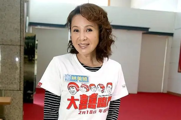 终身吃安眠药的明星