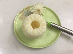 做冰糖炖雪梨是不是一定要加水?