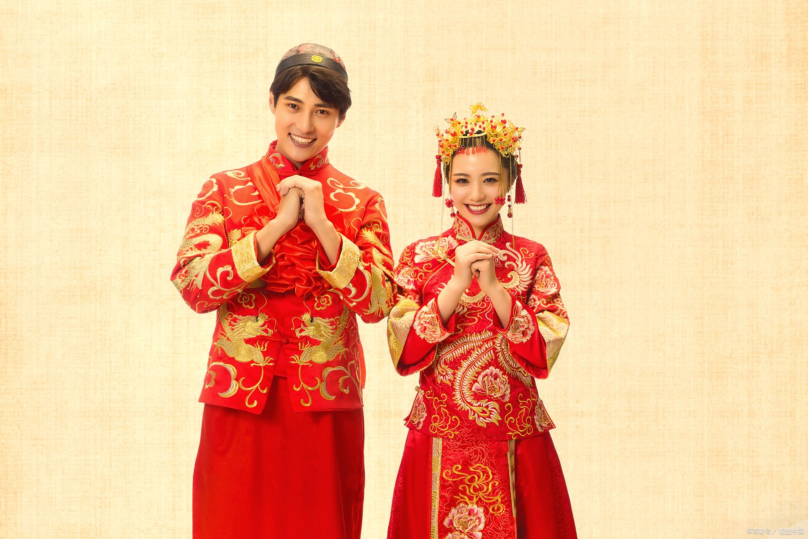 秀禾服作为一种源自满洲人的服饰,可以当敬酒服吗?