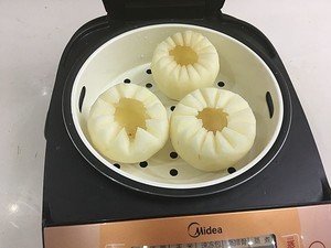 做冰糖炖雪梨是不是一定要加水?