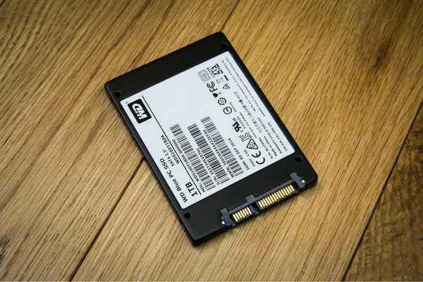 120g固态硬盘够用吗?
