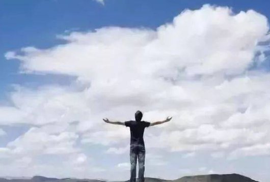 是不是人生观决定世界观？