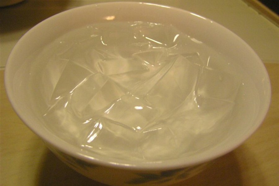 吉利丁粉和白凉粉一样吗?