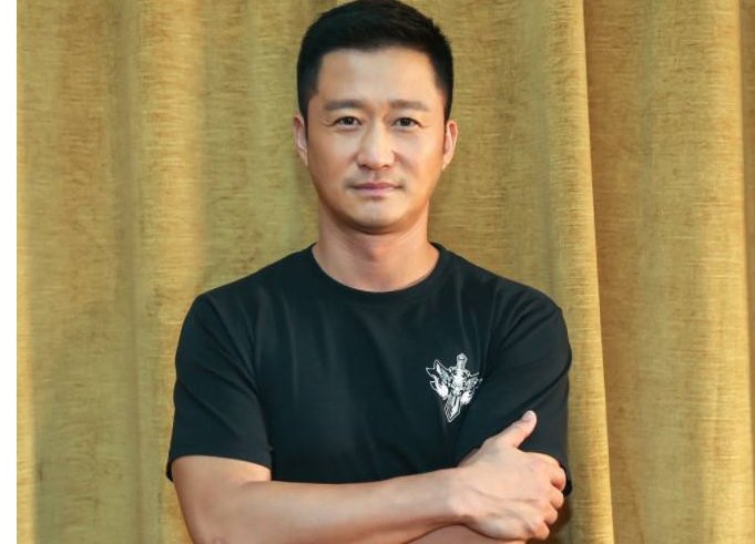 吴京是北京登峰国际文化传播有限公司的老板吗？