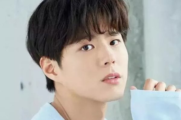 钻石脸适合什么发型男?