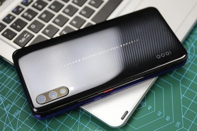 vivo iqooneo和iqoo那个值得入手