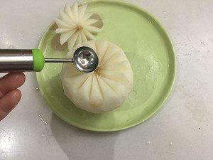 做冰糖炖雪梨是不是一定要加水?