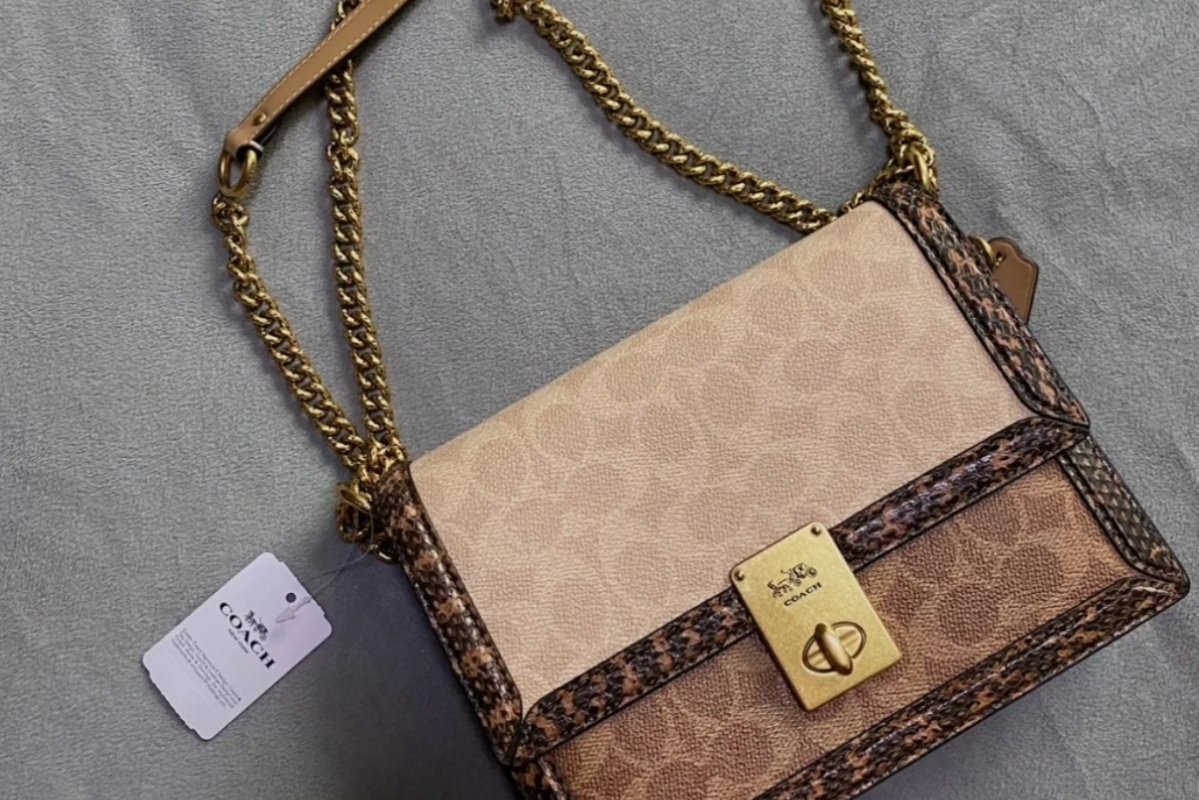 furla和mk包包哪个档次高 和蔻驰哪个好
