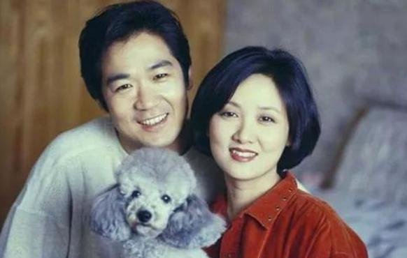 张国立有几个妻子啊