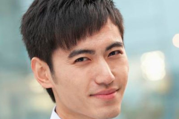 钻石脸适合什么发型男?