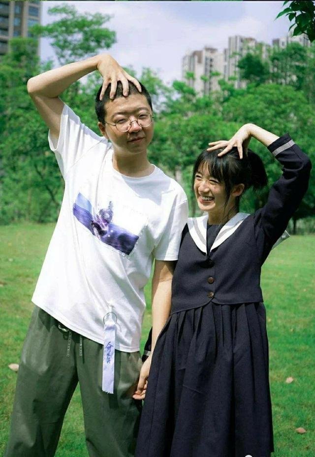 黑尾酱当初为什么会看上李诞?