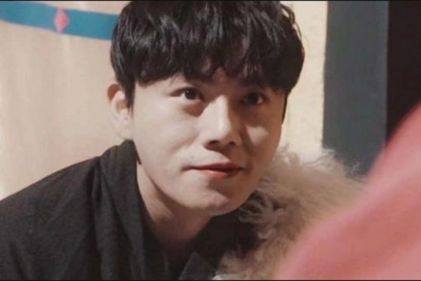 盗墓笔记中吴邪与齐羽有什么关系？