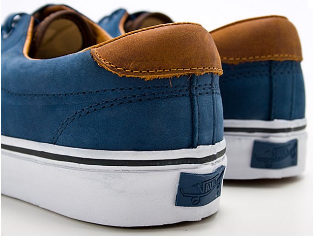 vans鞋子有后跟标志是vault的吗?