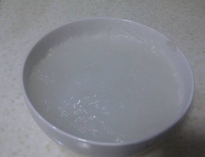 土豆淀粉做凉粉的步骤