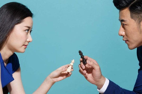 双子男没放下你的表现都是什么?