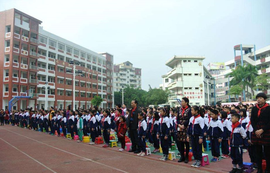 一年级小学生用是什么还是什么造句